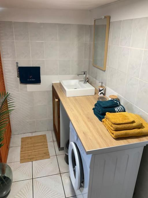 Villa La Kaz Hibiscus, Jacuzzi Prive à Le Tampon Extérieur photo