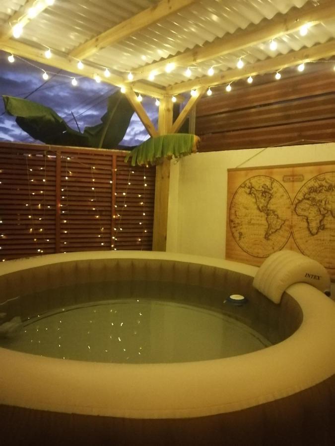 Villa La Kaz Hibiscus, Jacuzzi Prive à Le Tampon Extérieur photo